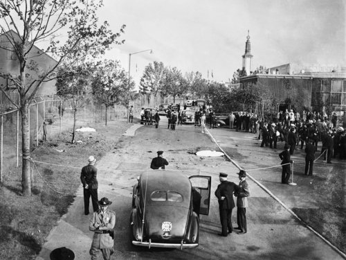 A view of the British Pavilion at the World's Fair after the bomb was discovered (AP)
