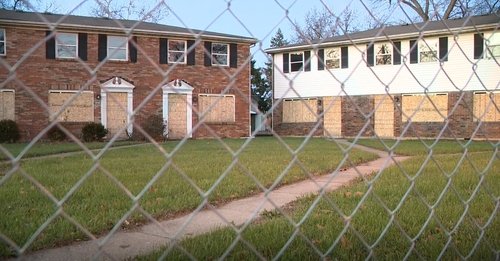 The apartment complex where Amy Hooper died is abandoned and boarded up today (WSYX-TV)