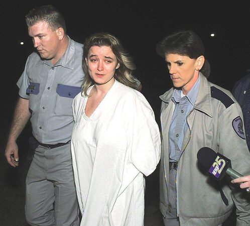 Authorities lead Darlie Routier off to prison (Altoona Mirror)