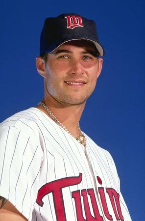 Dan Serafini as a Minnesota Twin (Brian Bahr/Allsport)